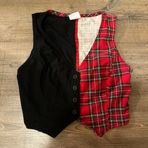 Hollister Social Tourist Black Plaid Vest